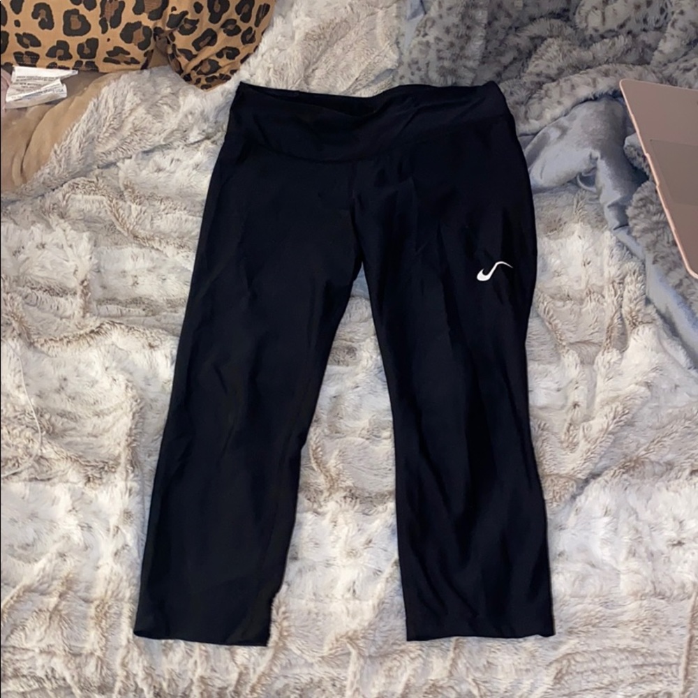 Nike cropped leggings